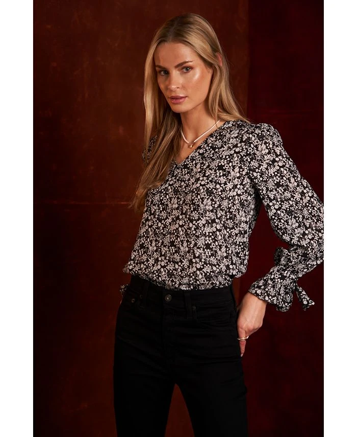 CeCe Women's Long-Sleeve V-Neck Tie-Cuff Blouse 4 CeCe Women's Long-Sleeve V-Neck Tie-Cuff Blouse - Image 4